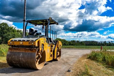 Road Roller Operator Job Description, Duties, Skills.